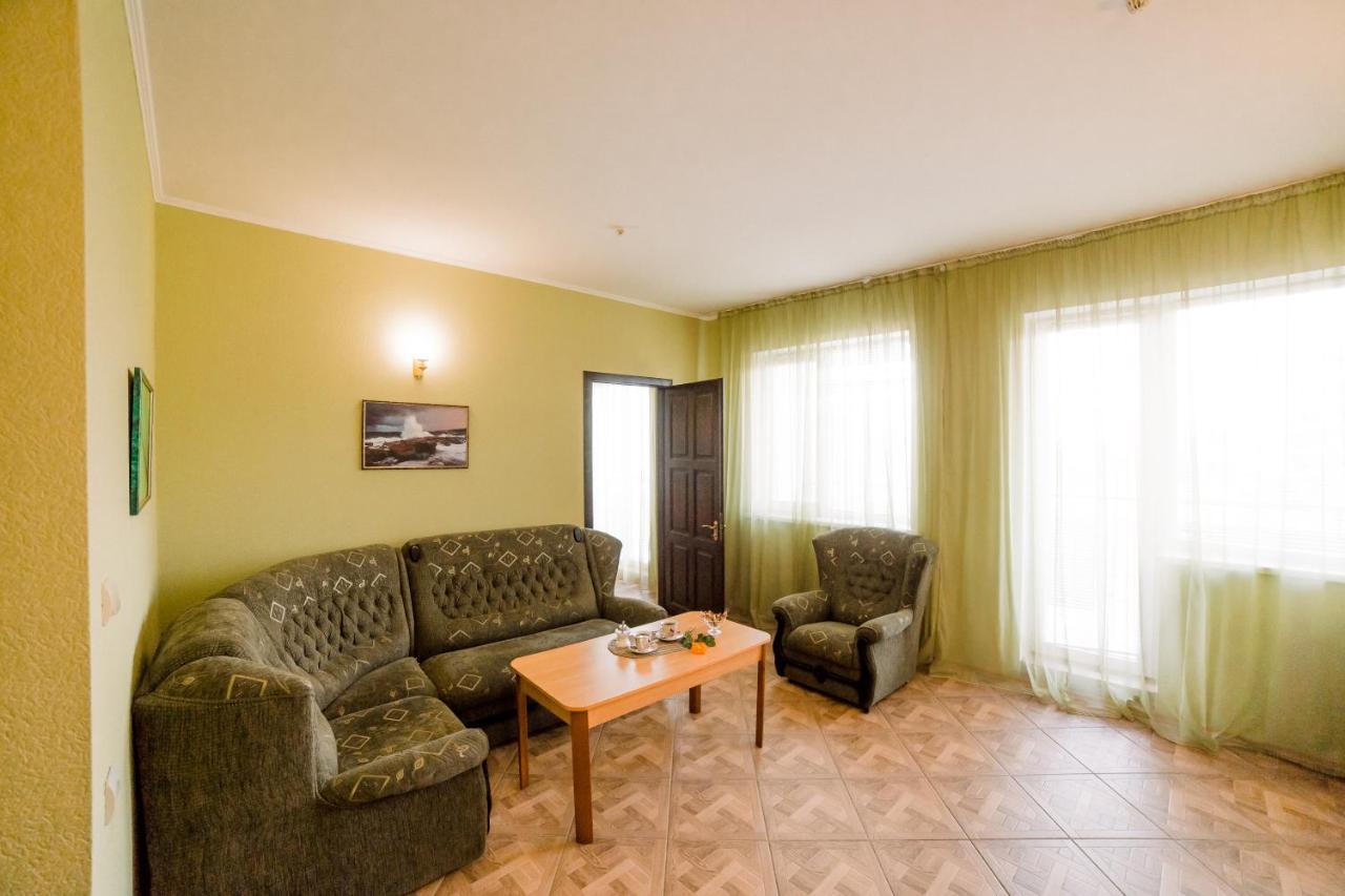 Отель Мелиоратор-Юг Kobleve Exterior foto
